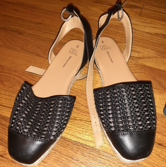 Shoes - Picture 4 of 4